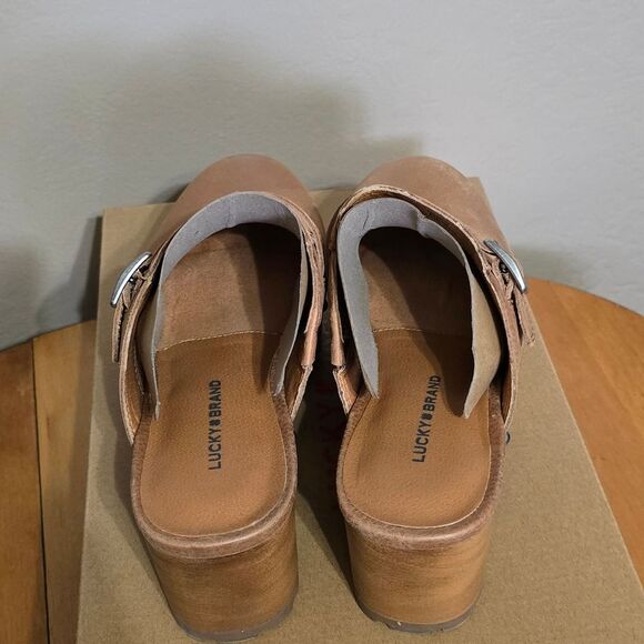 Lucky Brand Women's Belvy Studded Clogs - Picture 5 of 7